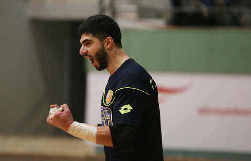 الميادين يُعادل بنك بيروت 1-1 في نهائي الصالات